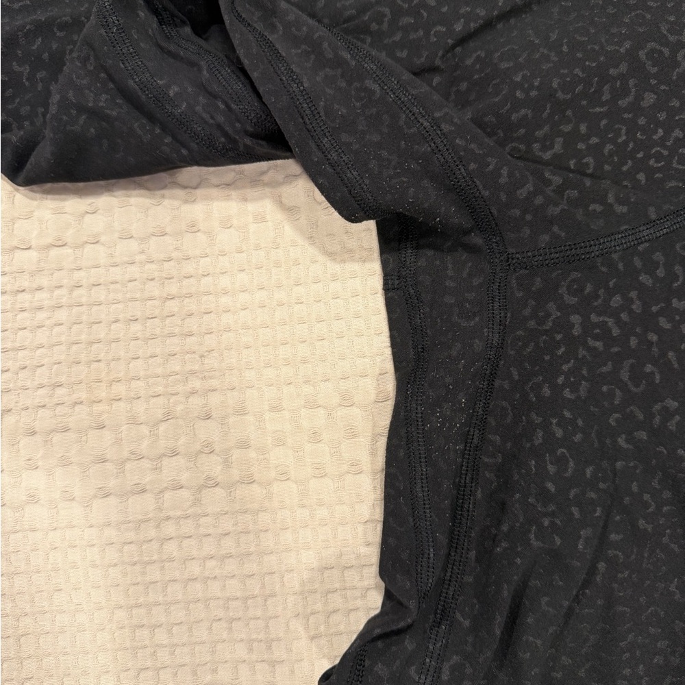 Lululemon Black Patterned Leggings - Picture 3 of 3